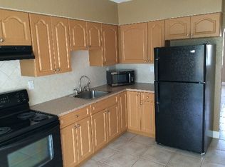 407 SE 3rd Ave #3, Hallandale Beach, FL 33009