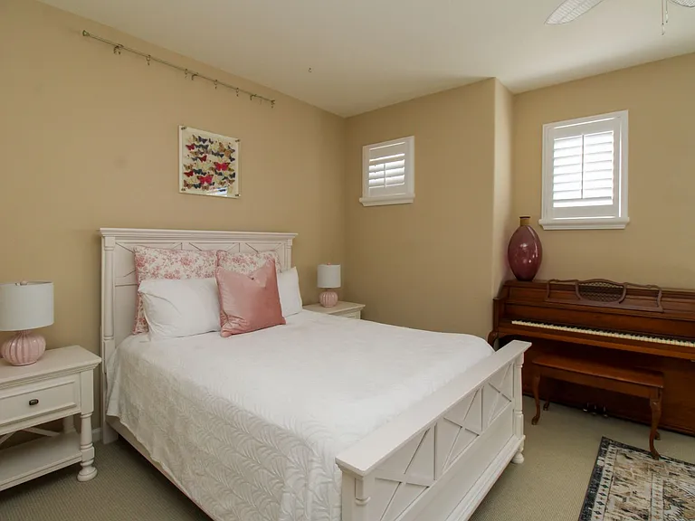 6657 Alden Woods Cir #201 — Photo 32