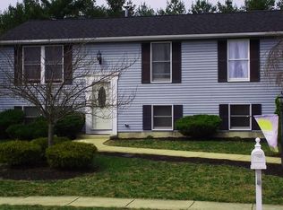 33 Decatur Ln, Sicklerville, NJ 08081