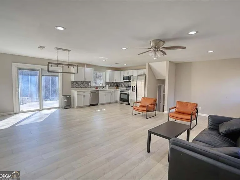 115 Hollybrook Rd — Photo 9
