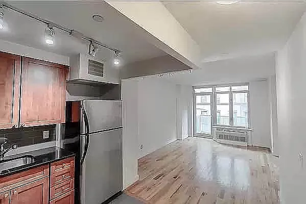 Rented by Metropolitan Property Group | media 17