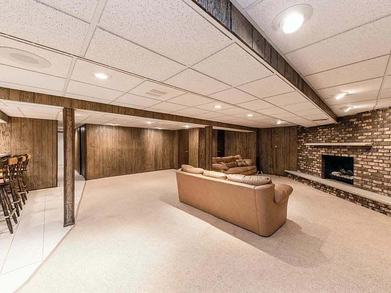 1807 N Larch Dr — Photo 16