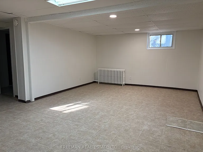 535 Lawrence Ave W — Photo 8