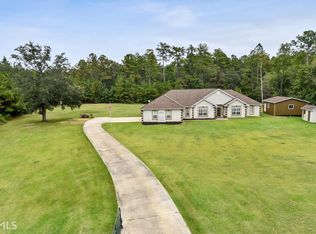 542 Thoroughbred Rd, Woodbine, GA 31569