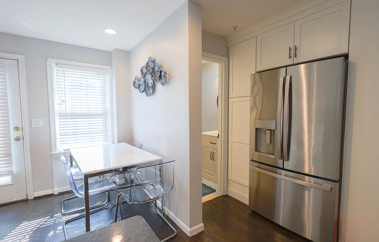 2 bed, 1.5 bath, 1400 sqft, $3,000 — Photo 4