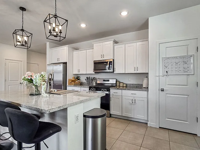 8820 W Agora Ln — Photo 8