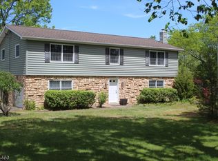 118 Staats Farm Rd, Belle Mead, NJ 08502