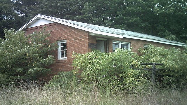 1st image of 365 Oates Dr