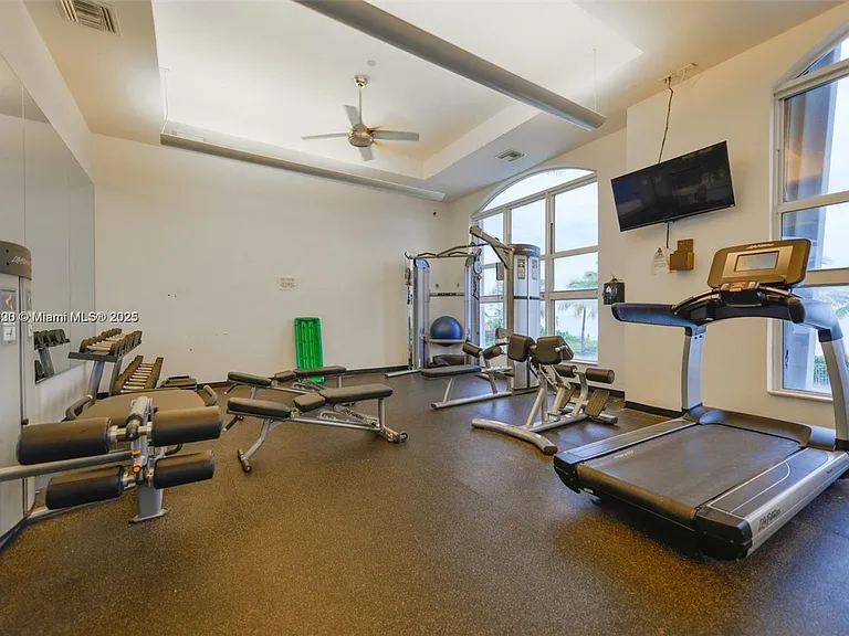 2069 S Ocean Dr #Townhouse 12 — Photo 13