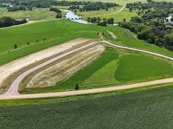 1 Arthur Ln, Renner, SD 57055