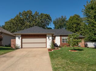 5151 Cherry Pl, Springfield, MO 65809