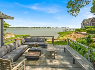 22 Baxter Dr, Norwalk, CT 06854