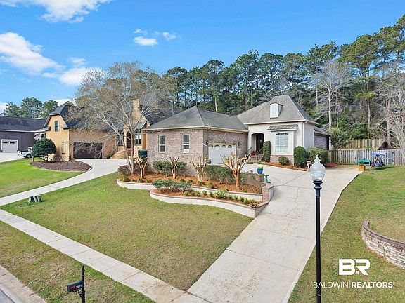2nd image of 7041 Carson Ln