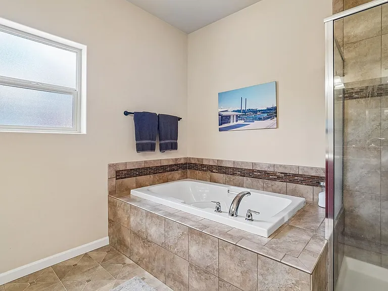 853 SW Norpoint Ct — Photo 26