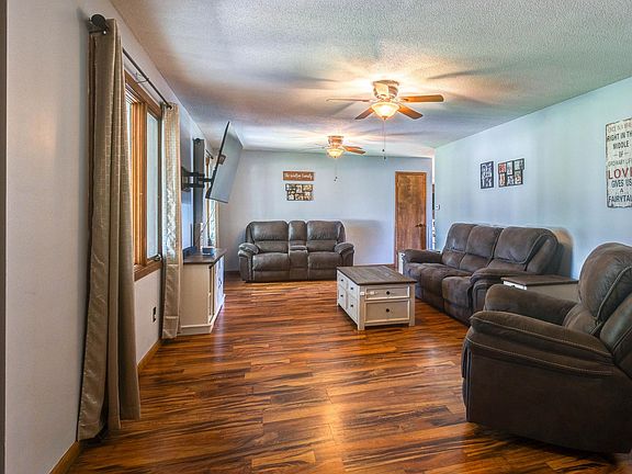 4th image of 1618 N Walnut Dr