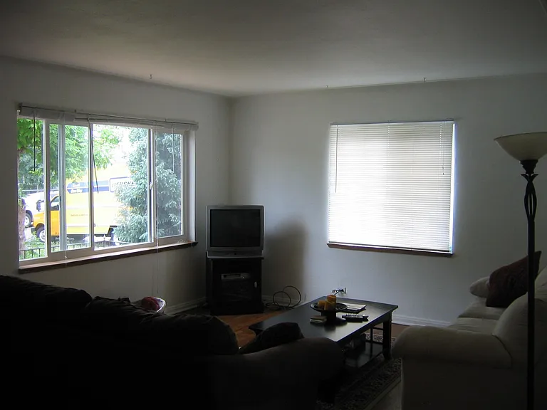 1423 S Clarkson St — Photo 5