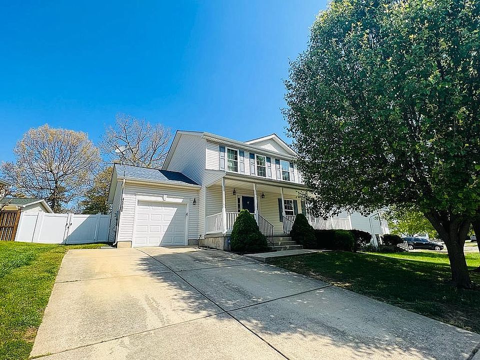 1st image of 46708 Robert Leon Dr