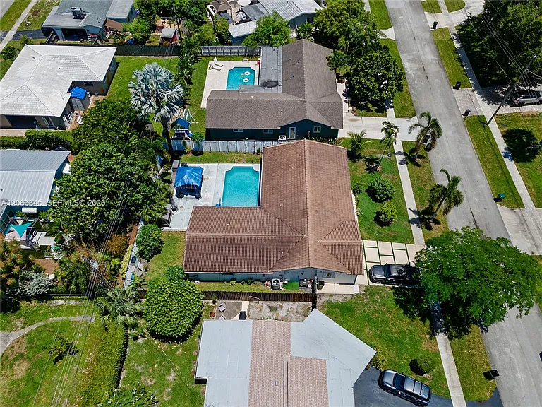 4241 NW 9th Ct #EFFICIENCY — Photo 27