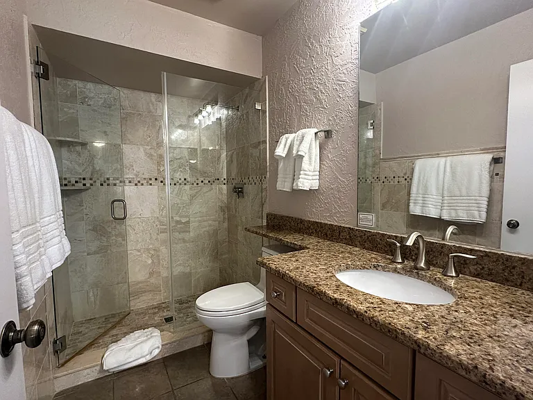 402 Club Dr — Photo 6