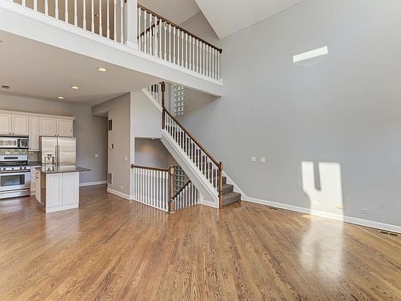 2nd image of 1542 N Wieland St #3