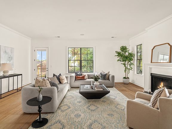 3rd image of 2925 Torrence Trl