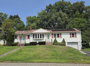 15 Budron Avenue, Salem, NH 03079-4446
