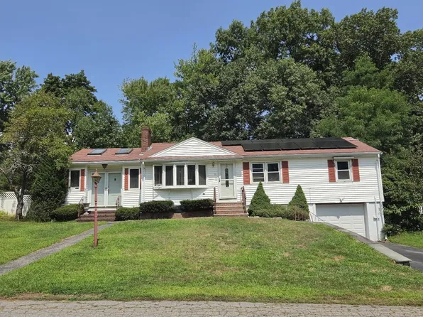 15 Budron Avenue, Salem, NH 03079-4446