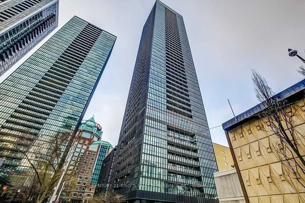 2 bed, $3,200 — Photo 1
