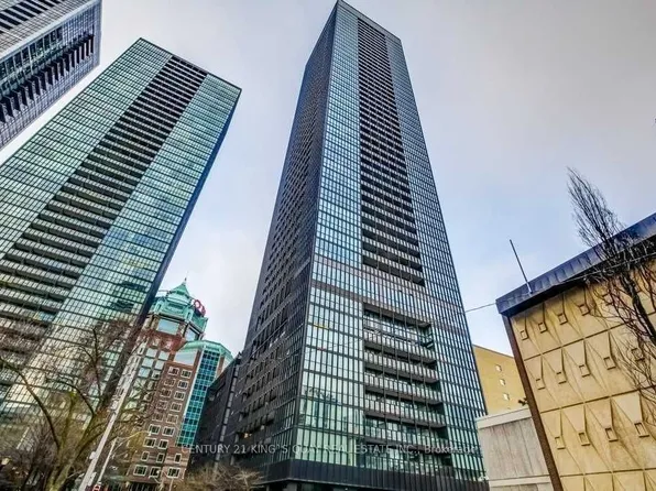101 Charles St E, Toronto, ON