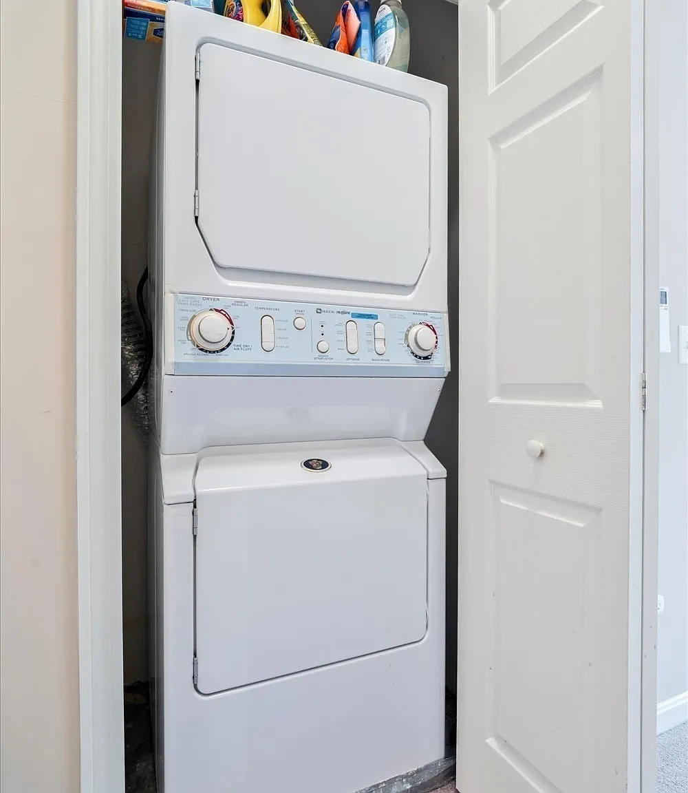 1 bed, 1.0 bath, 3530 sqft, $1,850 — Photo 4