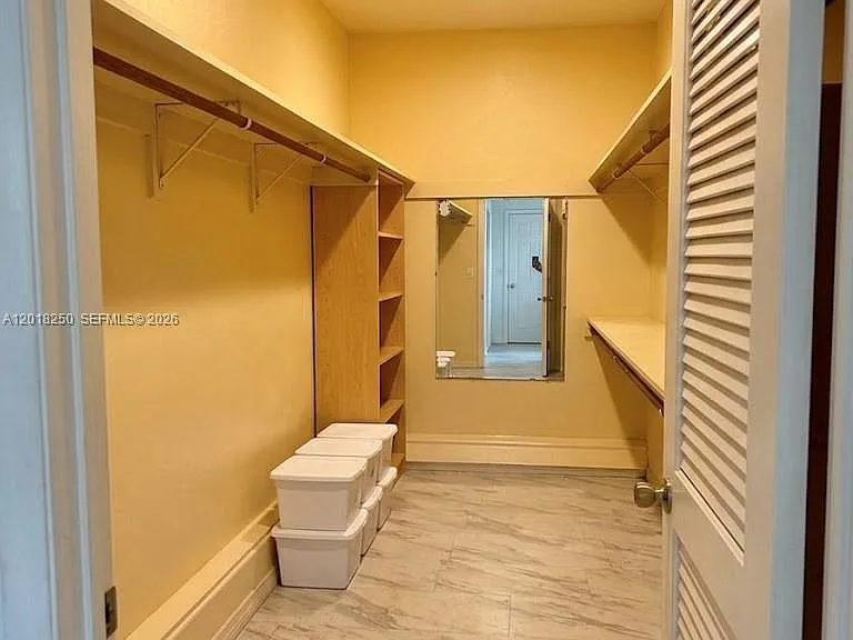 1958 Monroe St #209 — Photo 8