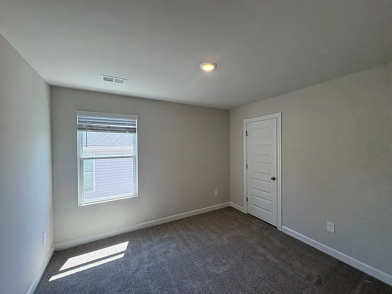 422 Yellowstone Trl — Photo 9