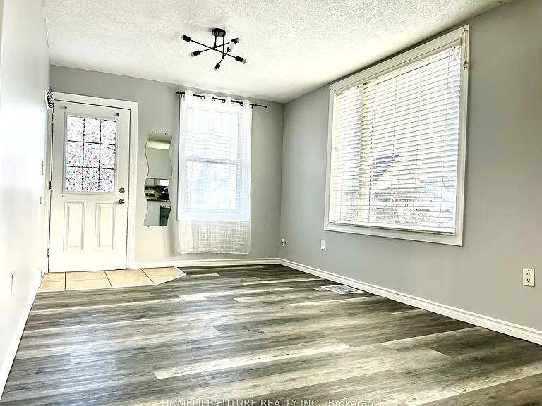 117 Harmony Ave — Photo 3