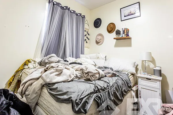 Rented by EXR | media 7