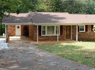 623 W Springwood Dr, Seneca, SC 29672