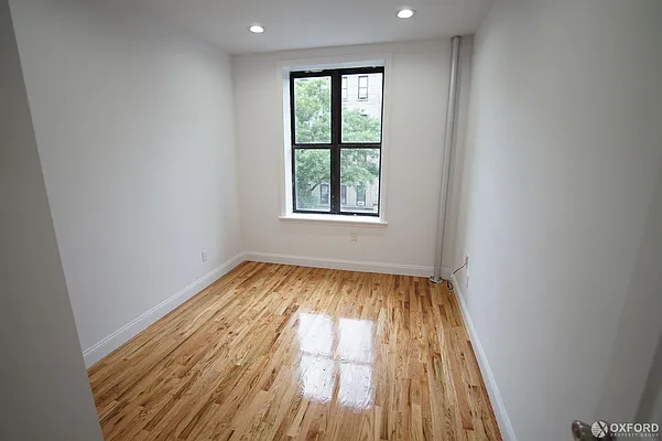 Rented by Oxford Property Group | media 23