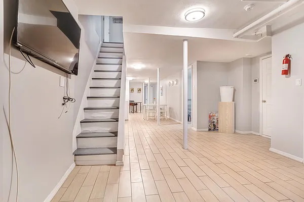 Rented by Compass | media 4