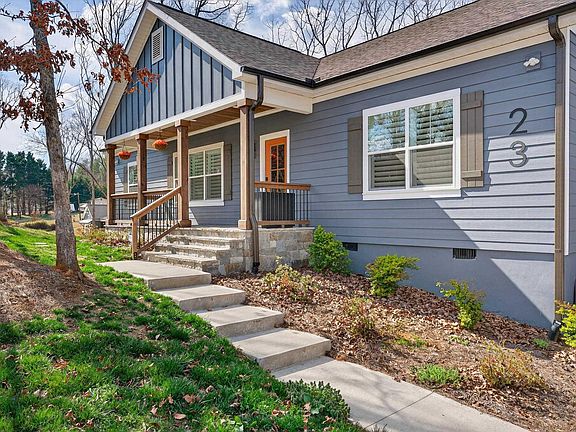 3rd image of 23 Arrow Head Rd