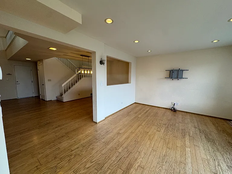 129 Payot Ct — Photo 15