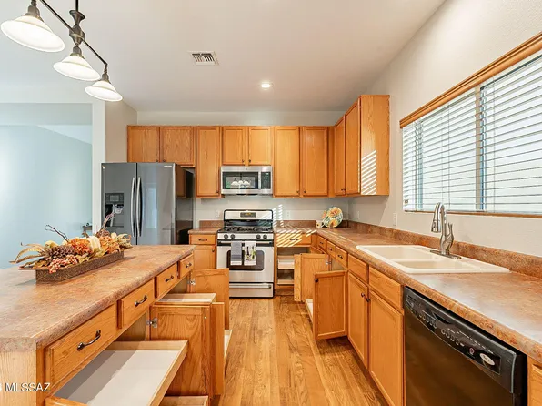 14901 N Twin Lakes Dr, Tucson, AZ 85739