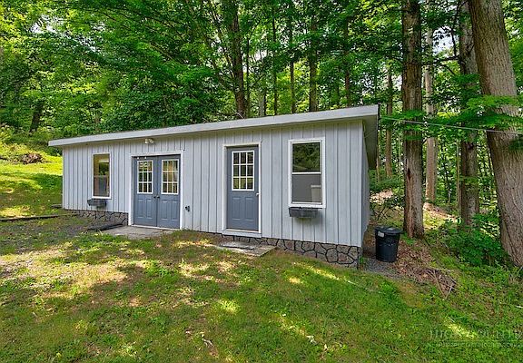 5th image of 685 Carl Eastridge Road