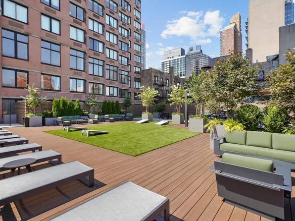 345 East 94th Street image 10 of 25