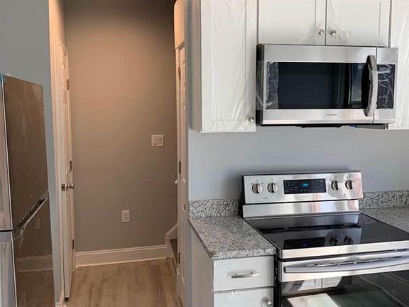 3rd image of 21 E McMillan St #1