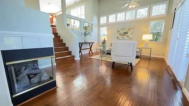 3 bed, 2.5 bath, 1536 sqft, $1,700 — Photo 3