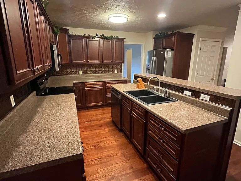 5042 Rosemeade Ct — Photo 3