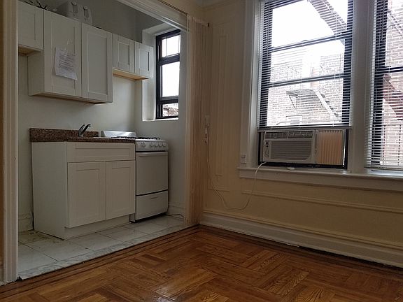 4th image of 4130 46th St #6D