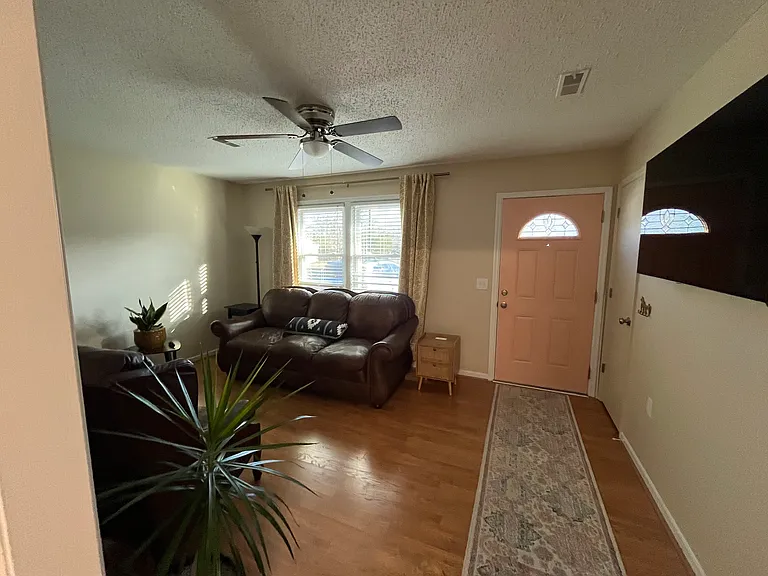 723 Poplar St — Photo 23