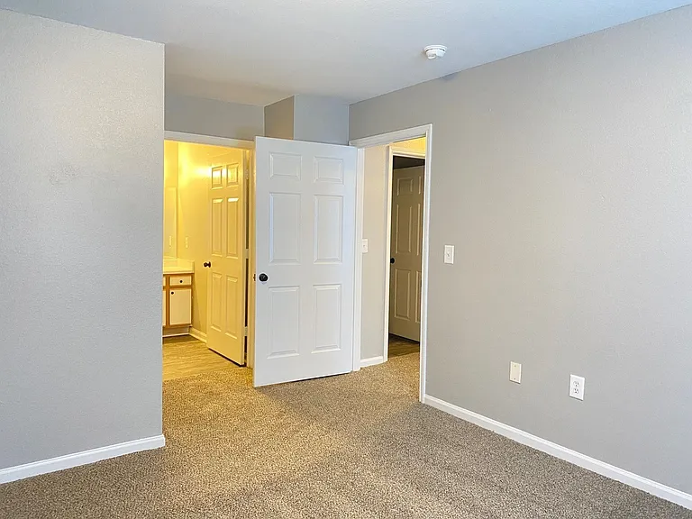 2119 Ringgold Ct #208 — Photo 12