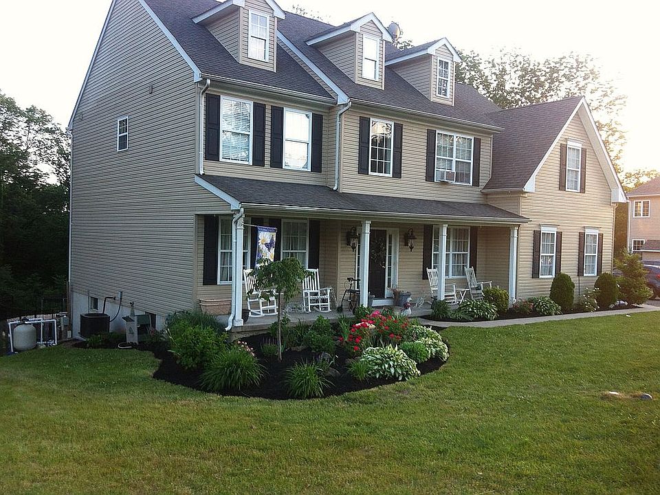 2nd image of 42 Doe Run Ln