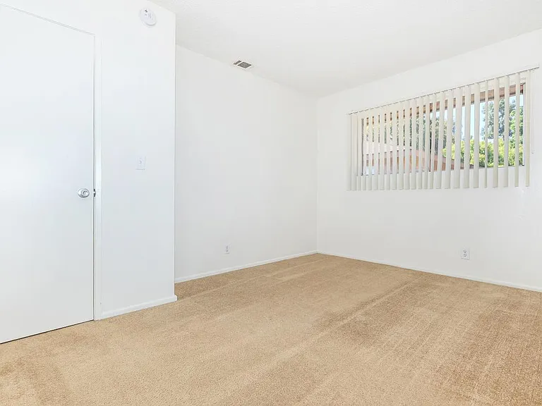 La Ramada Apartment Homes — Photo 31